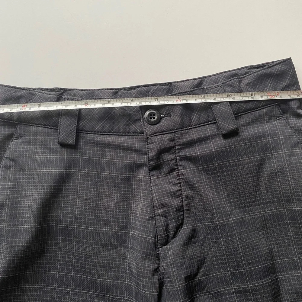UNDER ARMOUR Youth Large Black Gray Pattern Preppy Embroidered Logo Shorts - Picture 6 of 7
